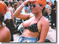 Biker Chick Daytona Beach Topless - Biker Chick Pictures - Pictures of Naked Biker Chicks